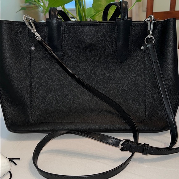 Calvin Klein Elegant Black Handbag - Picture 3 of 5